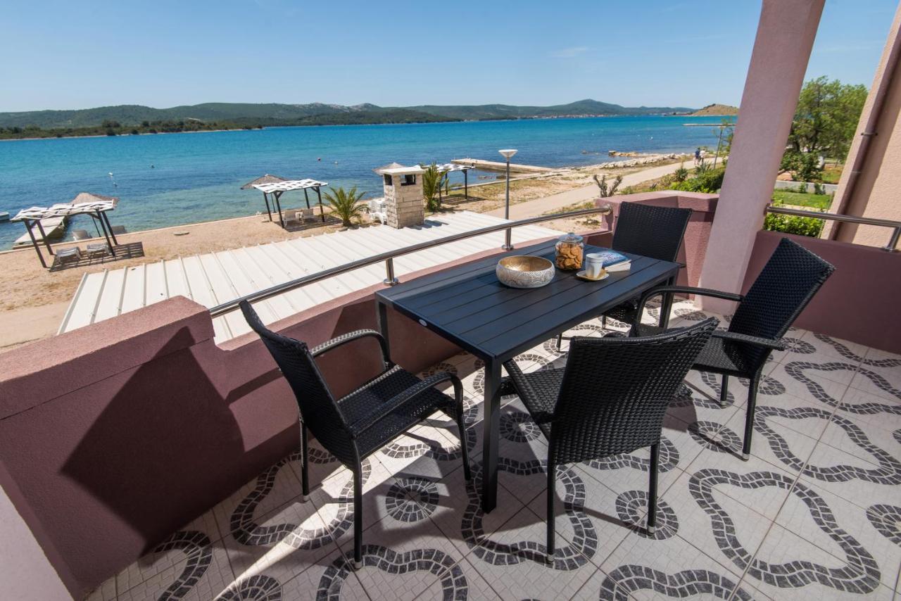 Euroholiday Apartments ตูรันญ์ ภายนอก รูปภาพ