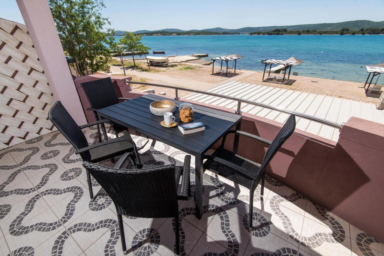 Euroholiday Apartments ตูรันญ์ ภายนอก รูปภาพ