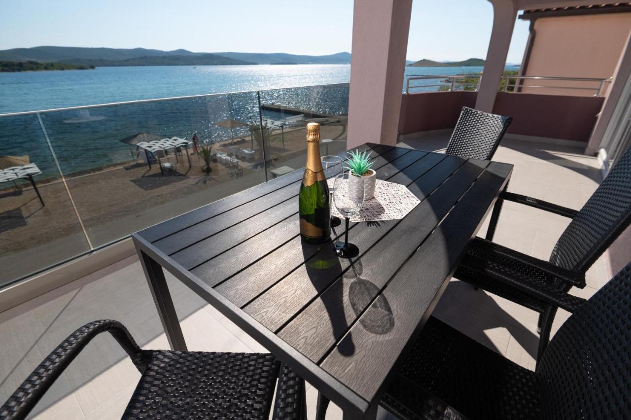 Euroholiday Apartments ตูรันญ์ ภายนอก รูปภาพ