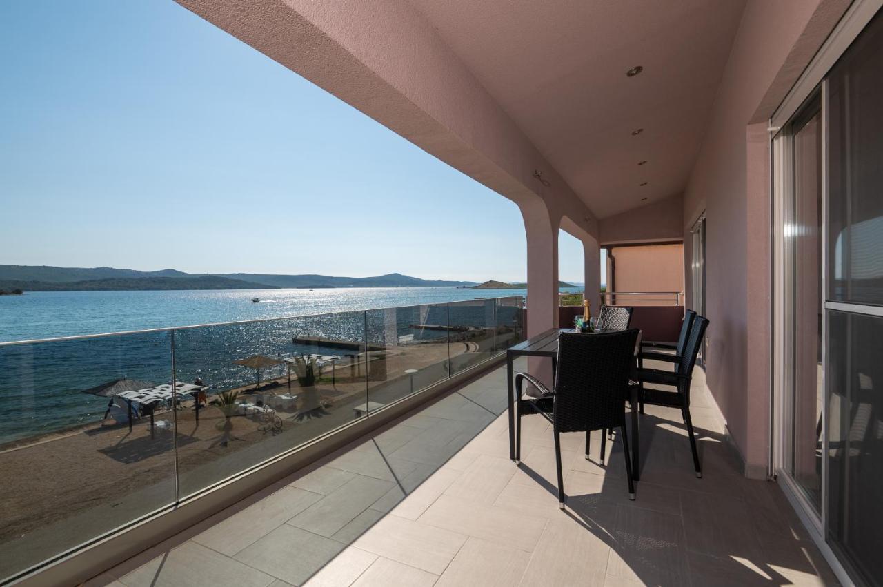 Euroholiday Apartments ตูรันญ์ ภายนอก รูปภาพ