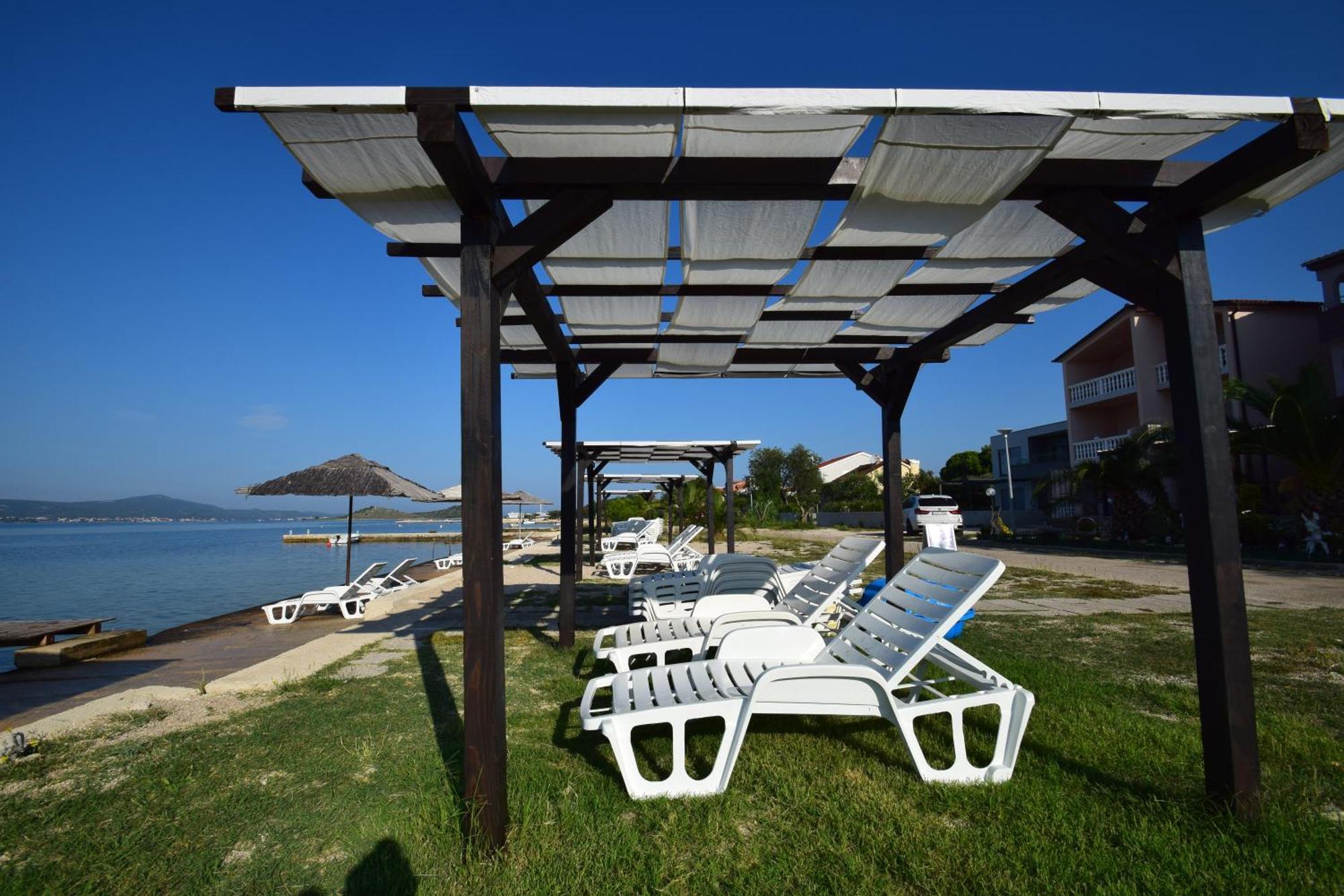 Euroholiday Apartments ตูรันญ์ ภายนอก รูปภาพ