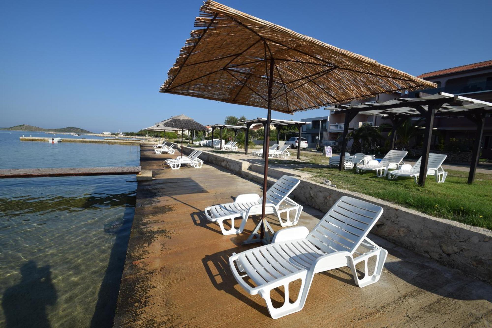 Euroholiday Apartments ตูรันญ์ ภายนอก รูปภาพ